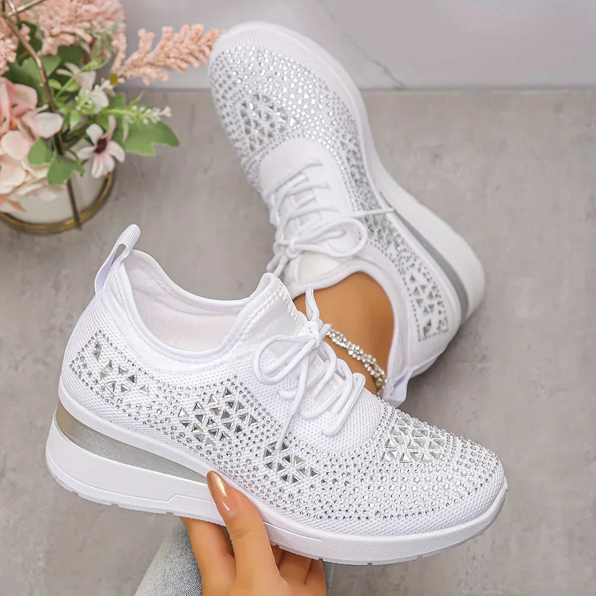 Freya – Ortopediske joggesko med glitrende rhinestones