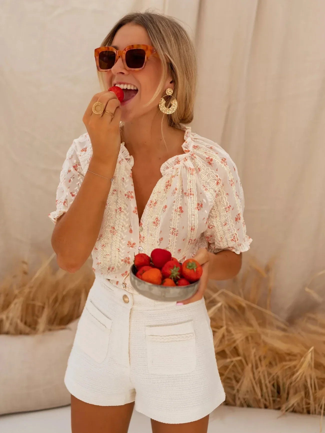 Elina™ — Blomsterbluse med Sommerlig Sjarm