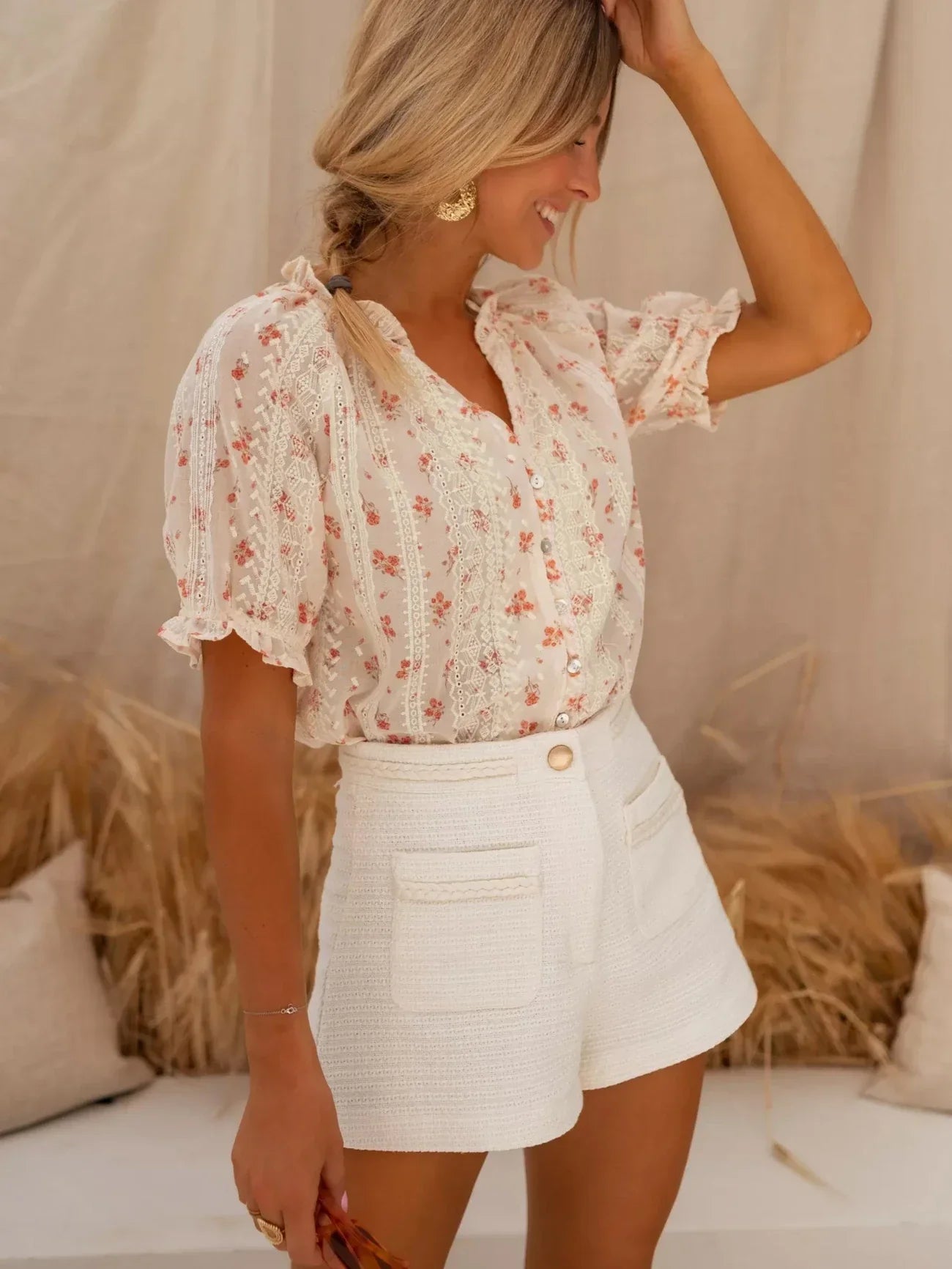 Elina™ — Blomsterbluse med Sommerlig Sjarm